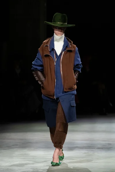 Look 33